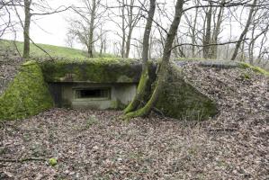 Ligne Maginot - M129 - NACHTWEID 1 - (Blockhaus pour arme infanterie) - Embrasure en direction de la route du Nord, venant de Rech