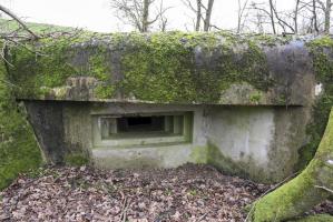 Ligne Maginot - M129 - NACHTWEID 1 - (Blockhaus pour arme infanterie) - Embrasure en direction de la route du Nord, venant de Rech