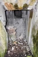 Ligne Maginot - BAERENRAIN 2 - (Abri) - Entrée sud avec le créneau de défense.