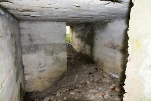 Ligne Maginot - Cuve SCHWANDELWALD 3 - Abri contigu.
Désolé pour la photo floue. On fera mieux la prochaine fois...