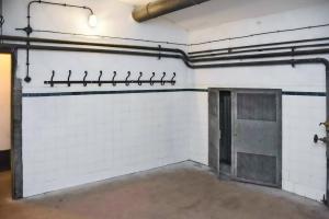 Ligne Maginot - GUENTRANGE (FESTE DE) - (Ouvrage d'artillerie) - Vestiaire des douches, avec chauffage par radiateur