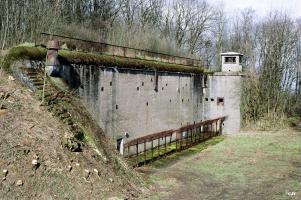 Ligne Maginot - GUENTRANGE (FESTE DE) - (Ouvrage d'artillerie) - Caserne Nord avec son entrée à gauche