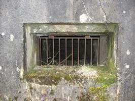 Ligne Maginot - DIEDING 2 (AVANT POSTE) - (Blockhaus pour canon) - Créneau pour canon