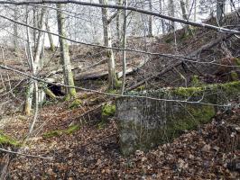 Ligne Maginot - ERZLACH - (1/69° RAMF) - (PC) - Le groupe de 3 alvéoles au pied du ravin