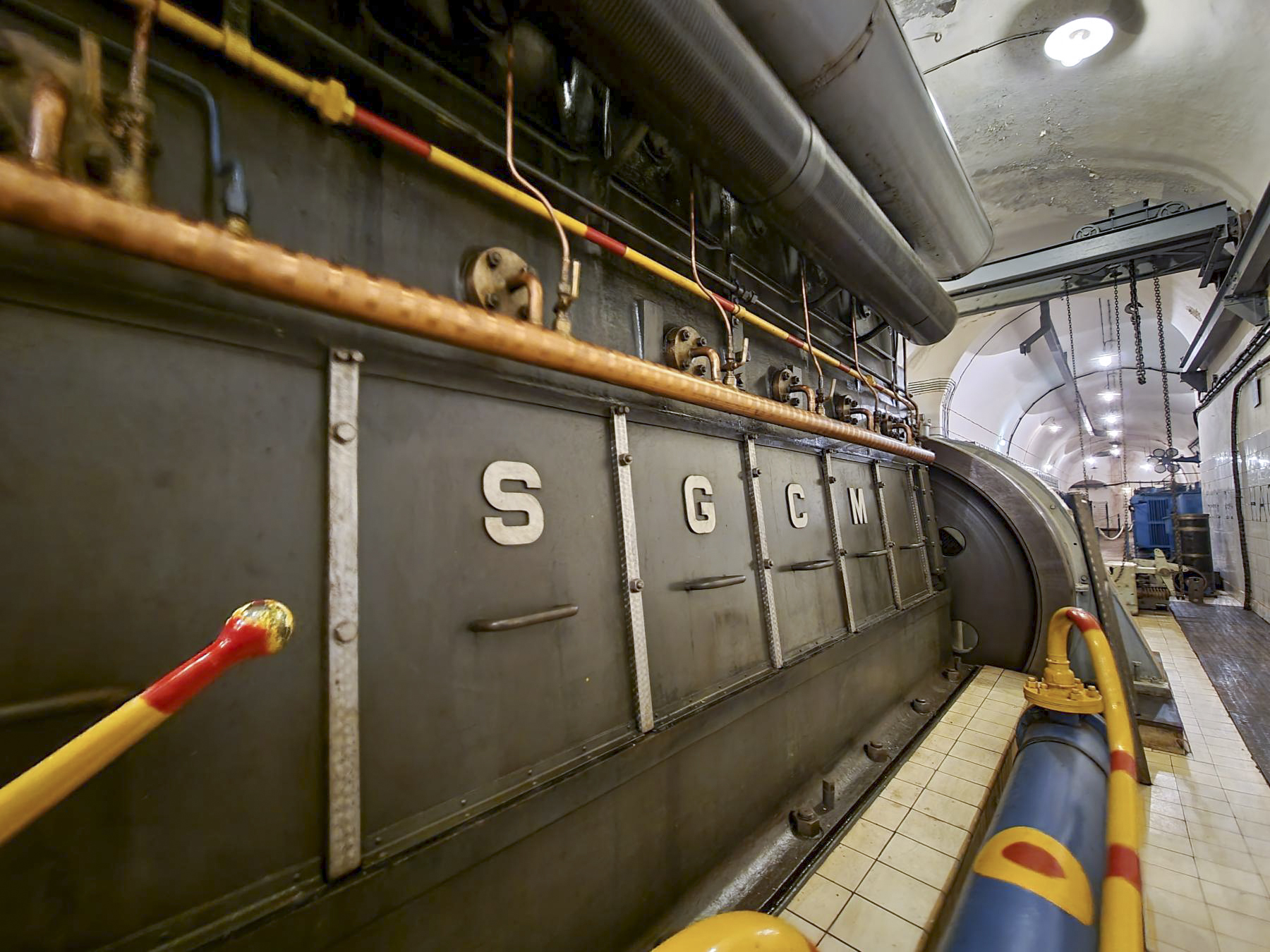 Ligne Maginot - HACKENBERG - A19 - (Ouvrage d'artillerie) - Moteur SGCM G6V42 n°4 de l'usine - 350 chevaux - DK_Antoine4