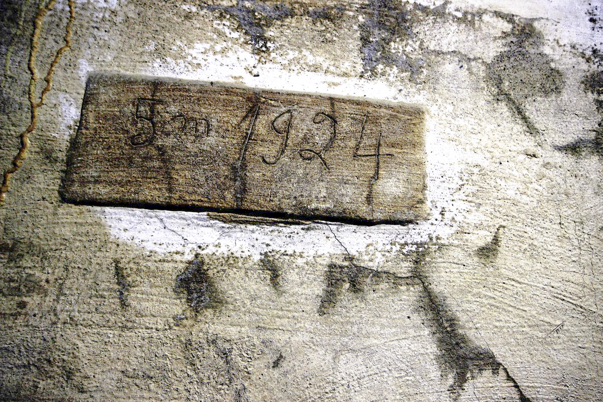 Ligne Maginot - VULMIS OU VULMIX - (Position d'artillerie préparée) - Plaque de contrôle des fissures