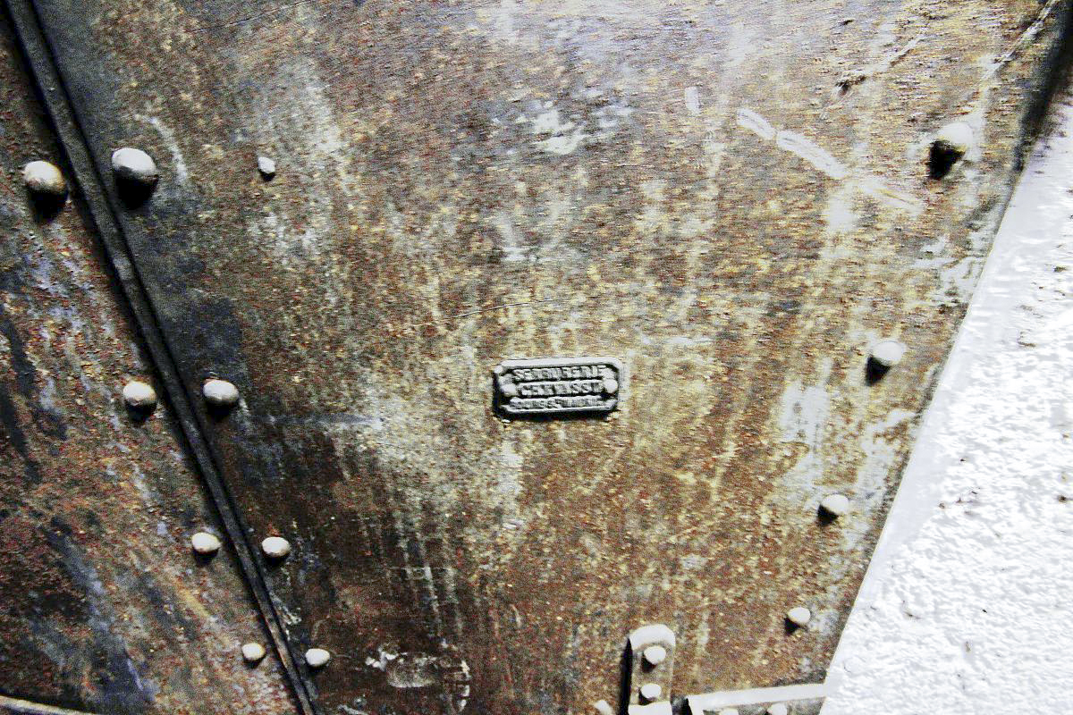Ligne Maginot - VULMIS OU VULMIX - (Position d'artillerie préparée) - La porte blindée 
