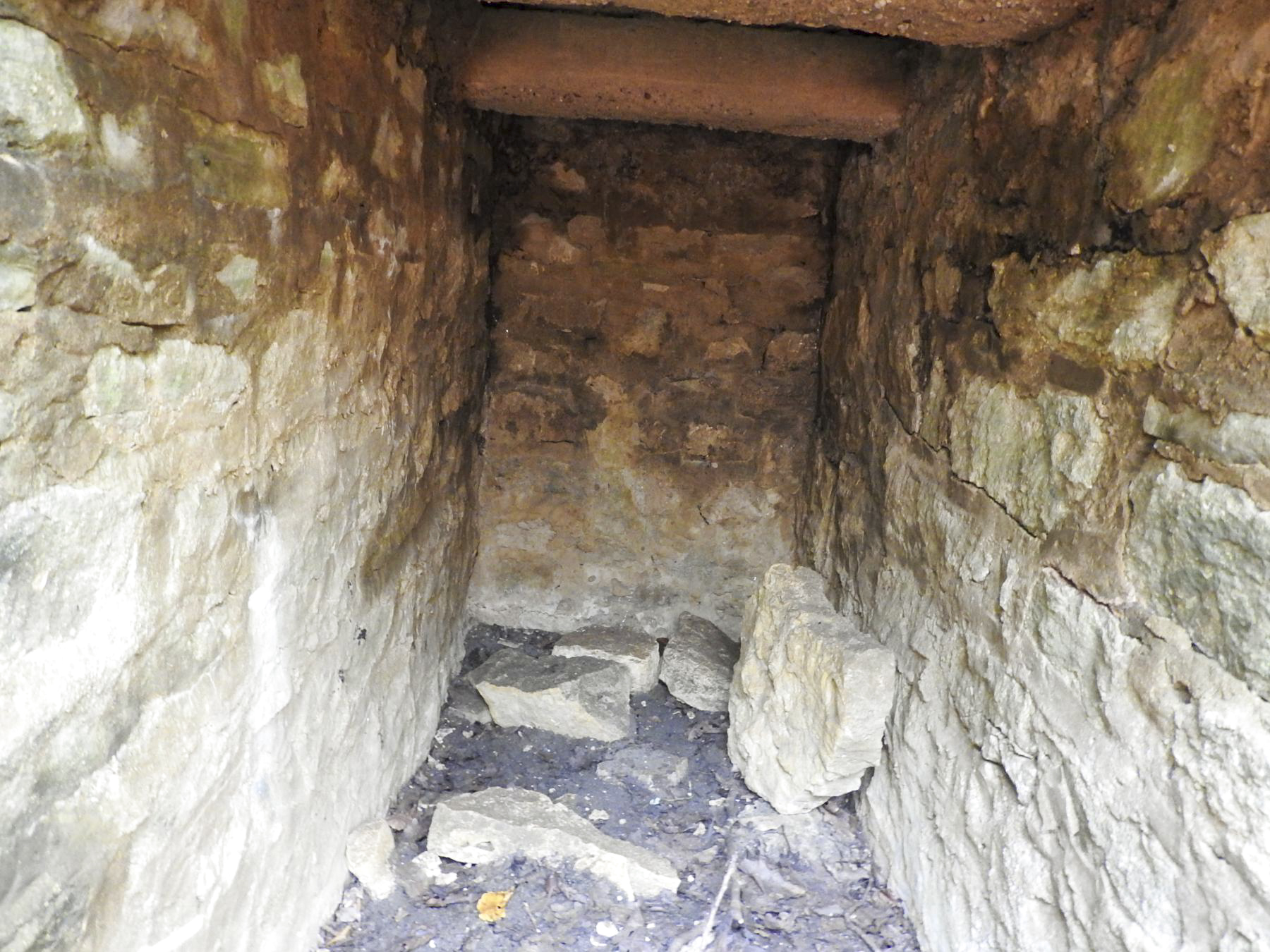 Ligne Maginot - GUNGLINGERBERG 1 - (Cuve pour arme d'infanterie) - La niche à munitions. - STENGER Mathieu