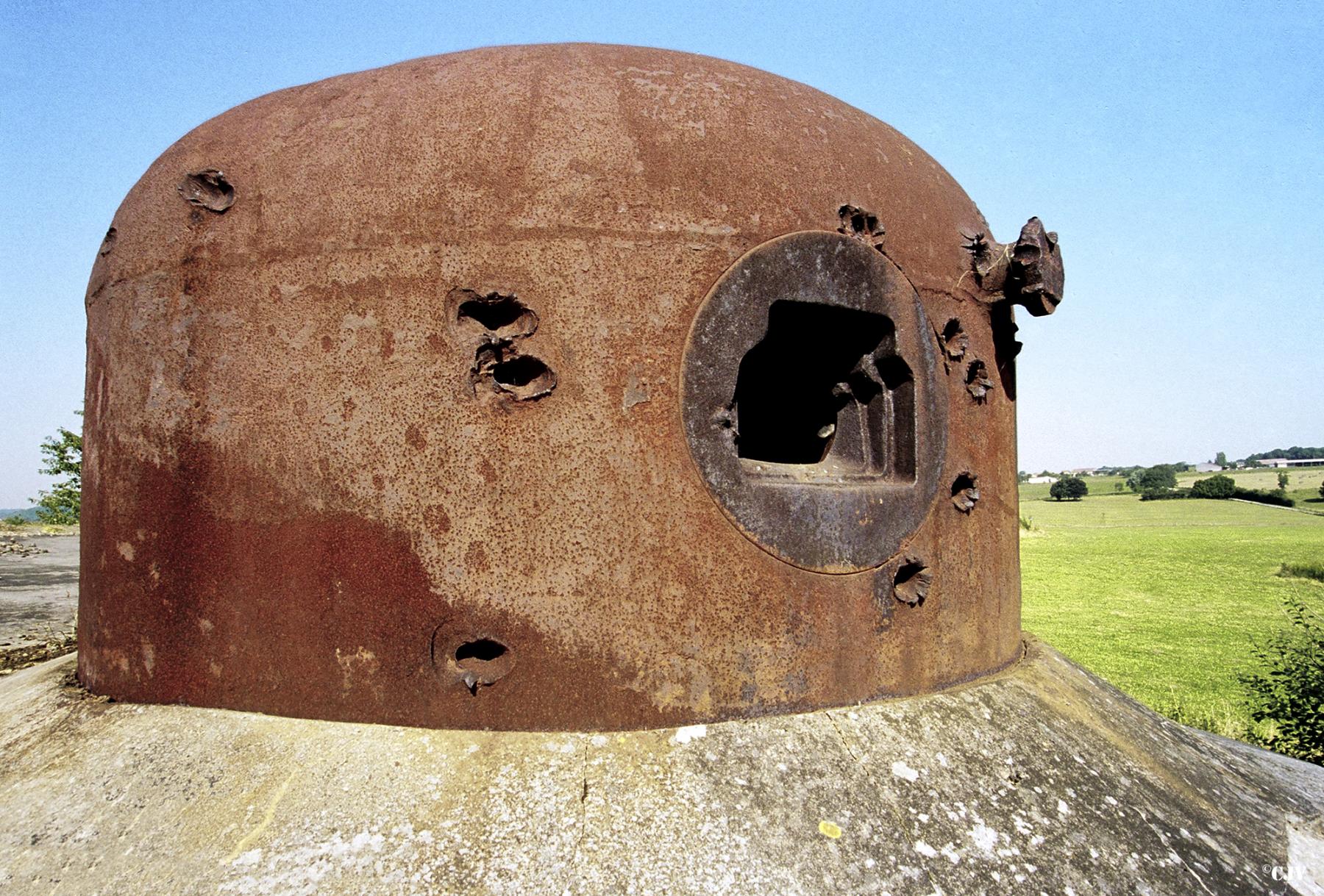 Ligne Maginot - SAINT ANTOINE - (Casemate d'infanterie - double) - Cloche pour arme mixte