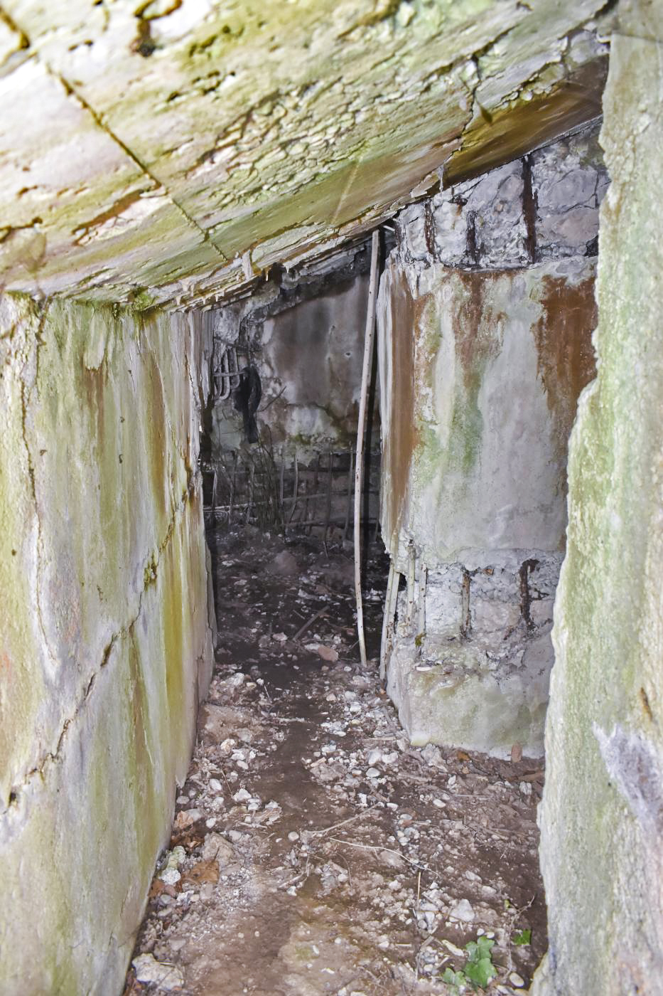 Ligne Maginot - LES OCTROIS OUEST - (Blockhaus pour canon) - Couloir de l'entrée des hommes