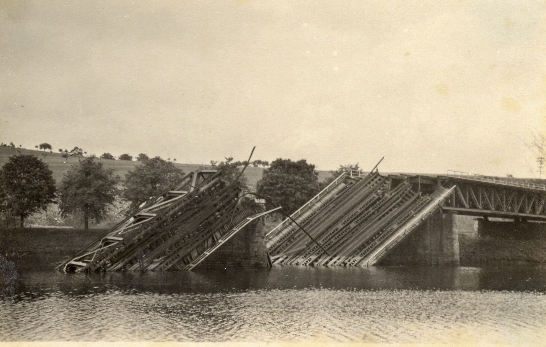 Ligne Maginot - SARRALBE PONT-RAIL - (DMP - Dispositif de Mine Permanent) - Le pont rail après sa destruction - Inconnu