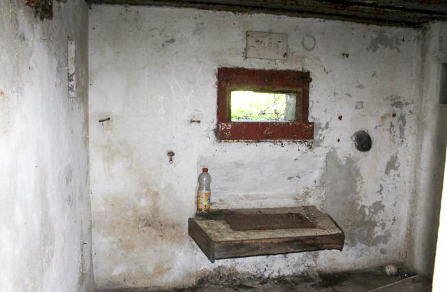 Ligne Maginot - SCHLOSSWALD 2 - (Blockhaus pour arme infanterie) - Créneau mitrailleuse