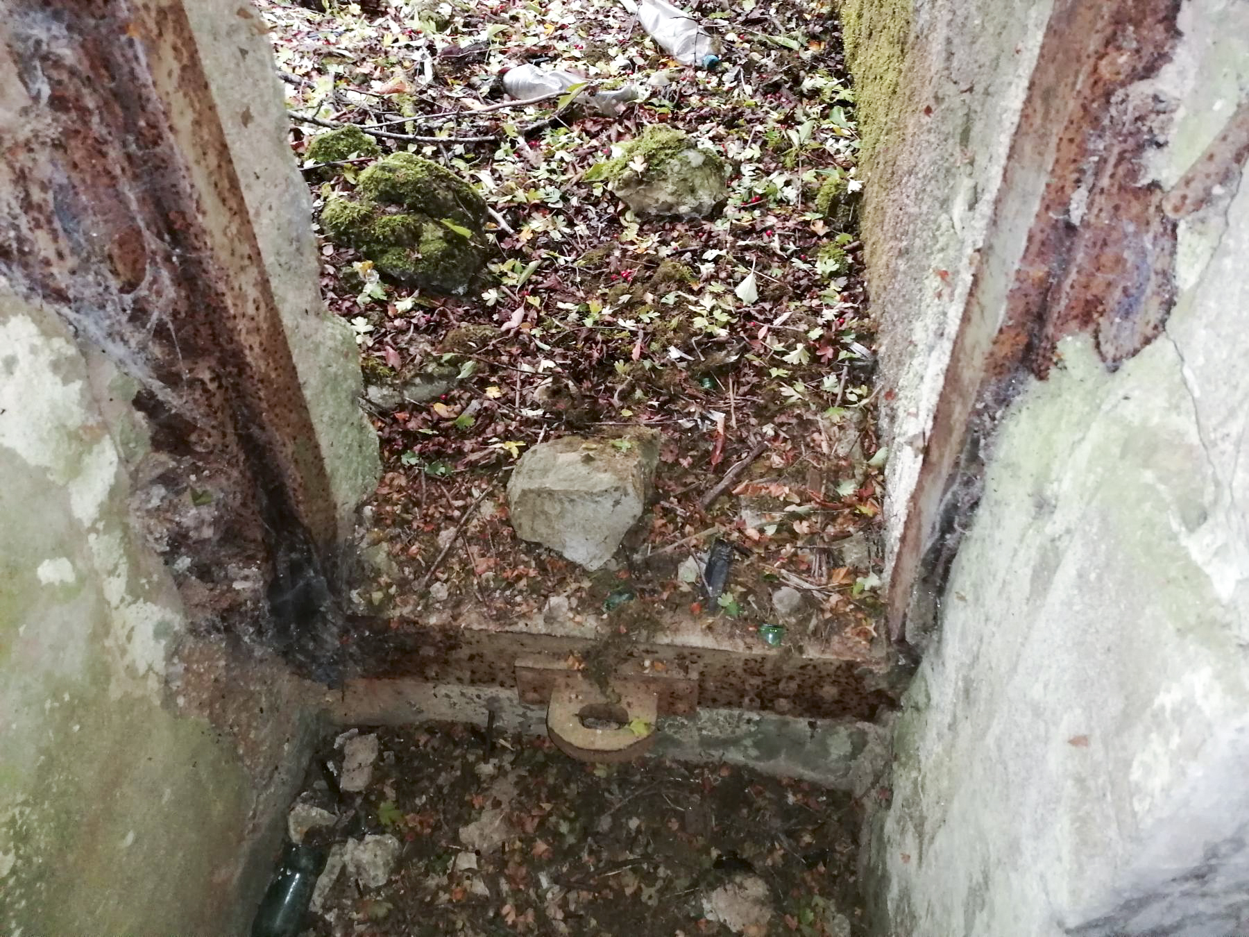 Ligne Maginot - DEHLINGEN NORD - (Central téléphonique d'observation) - L'intérieur du Central d'observation
Porte, détail - Dominique DISS