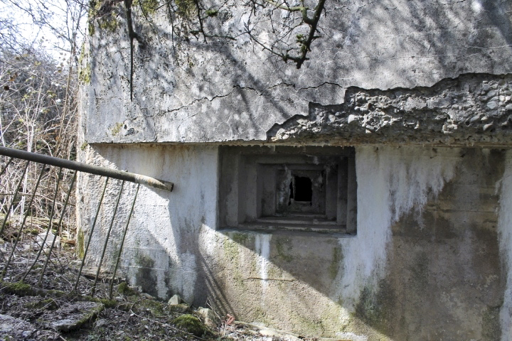 Ligne Maginot - DERCHENBRONN - (Blockhaus pour canon) - Créneau mitrailleuse - Christian LENHARD
