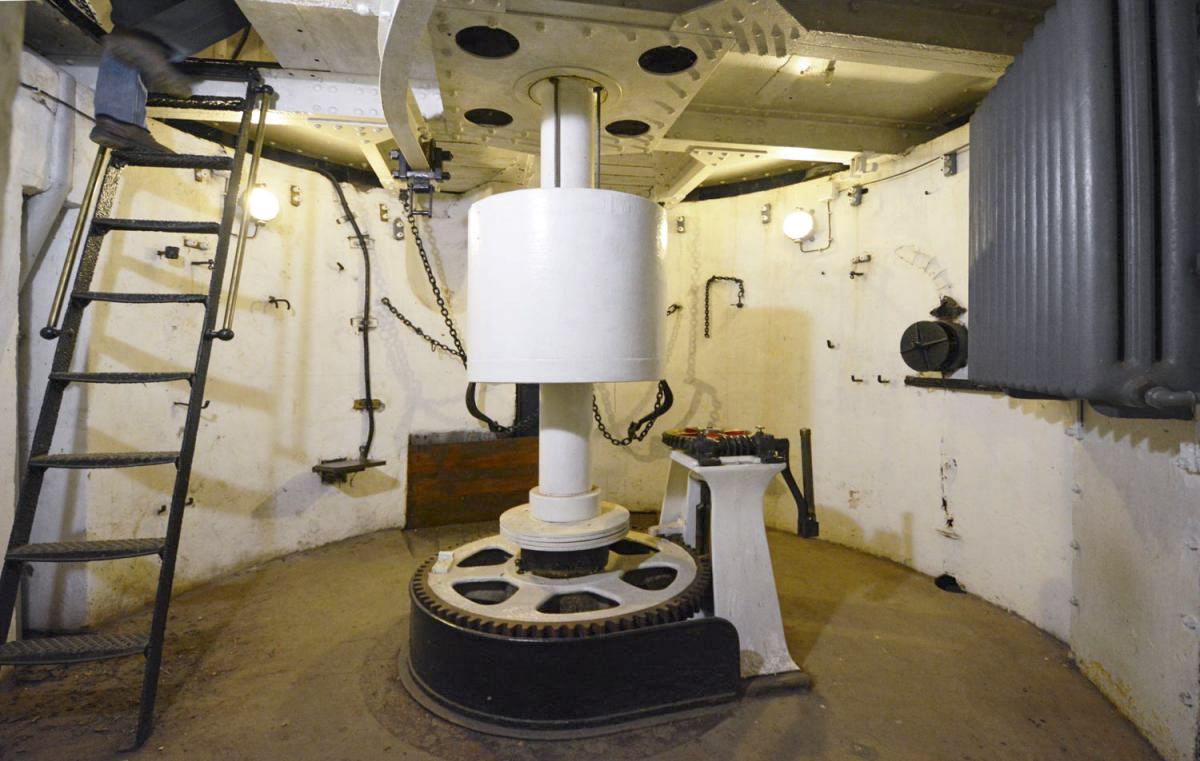 Ligne Maginot - GUENTRANGE (FESTE DE) - (Ouvrage d'artillerie) - Batterie Nord
Tourelle de 105 mm
Etage inférieur