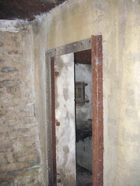 Ligne Maginot - DIEDING 2 (AVANT POSTE) - (Blockhaus pour canon) - L'entrée hommes du blockhaus - Christian LENHARD