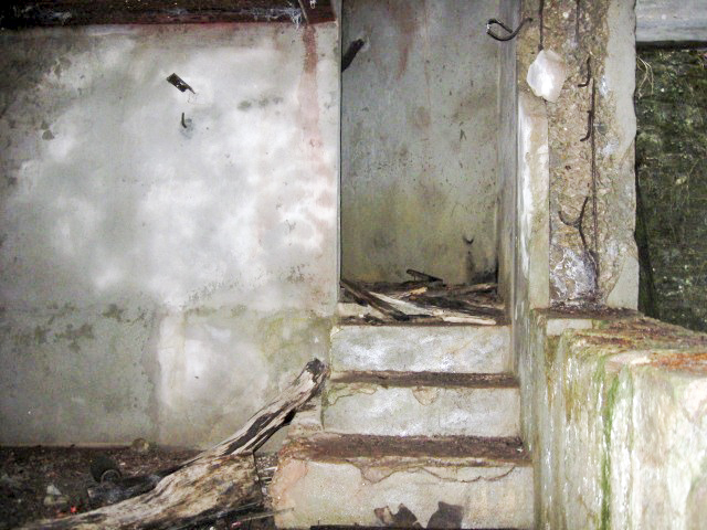 Ligne Maginot - DIEDING 2 (AVANT POSTE) - (Blockhaus pour canon) - L'accès à la chambre 3 - Christian LENHARD