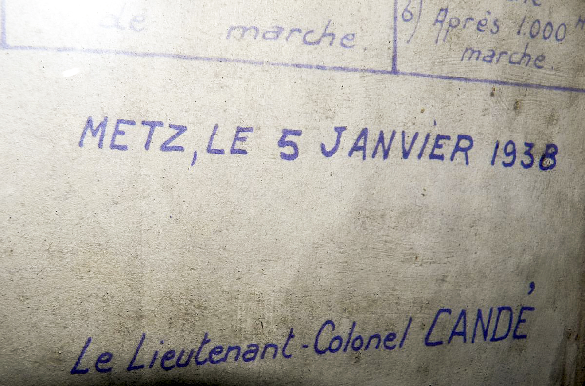 Ligne Maginot - BICHEL SUD - X19 - (Abri) - Détails panneau d'entretien des moteurs