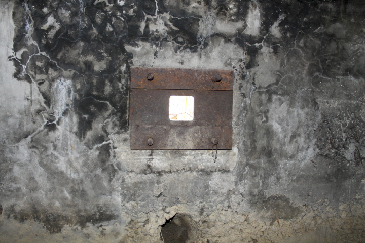 Ligne Maginot - GARE DE KALHAUSEN 2 - (Blockhaus pour arme infanterie) - Trémie FM