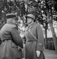 Ligne Maginot - René Paul Metzinger - Photo vraisemblablement prise après la remise de La Croix de guerre au lieutenant Metzinger