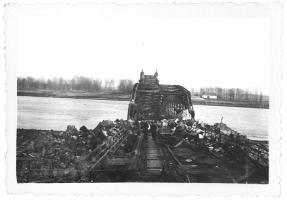Ligne Maginot - ROPPENHEIM PONT-RAIL 2 - (Blockhaus de type indéterminé) - Les blockhaus du pont rail coté français
Les destructions ont été opérées