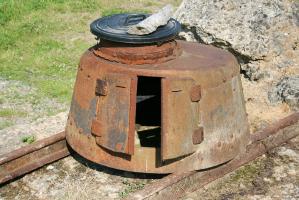 Ligne Maginot - LA SALMAGNE - (Ouvrage d'infanterie) - Tourelle de char FT exposée près de l'ouvrage