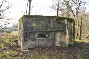 Ligne Maginot - VAL D'ACHEN 2 - (Blockhaus pour arme infanterie) - Façade de tir
Créneau mitrailleuse