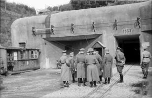 Ligne Maginot - HOCHWALD - (Ouvrage d'artillerie) - Bloc 8
Entrée munitions
L'entrée en juin 40