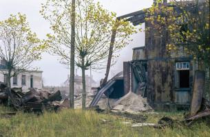 Ligne Maginot - TETING CAMP - (Camp de sureté) - La destruction du camp
Le sable qui était compris entre les parois métalliques extérieures et intérieures est bien visible