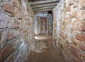 Ligne Maginot - BIESENBERG - OBS AVANCé - (Observatoire d'artillerie) - Extrémité de la galerie principale maçonnée et renforcée
Au fond, l'entrée de l'observatoire