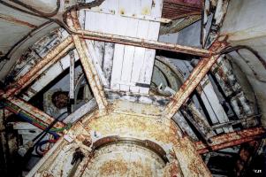 Ligne Maginot - ANZELING - A25 - (Ouvrage d'artillerie) - Bloc 4
Le plancher est pourri