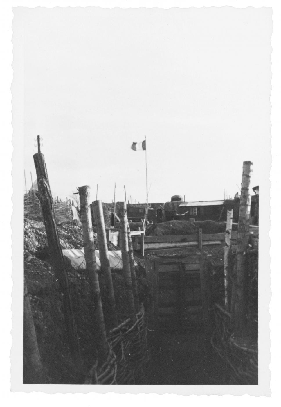 Ligne Maginot - FORT LOUIS OUEST - (Casemate d'infanterie - double) - L'aménagement des abords de la casemate.
