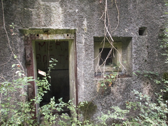 Ligne Maginot - B760 - CARREFOUR GRAMMONT - (Blockhaus pour canon) - Porte d'entrée du blockhaus.