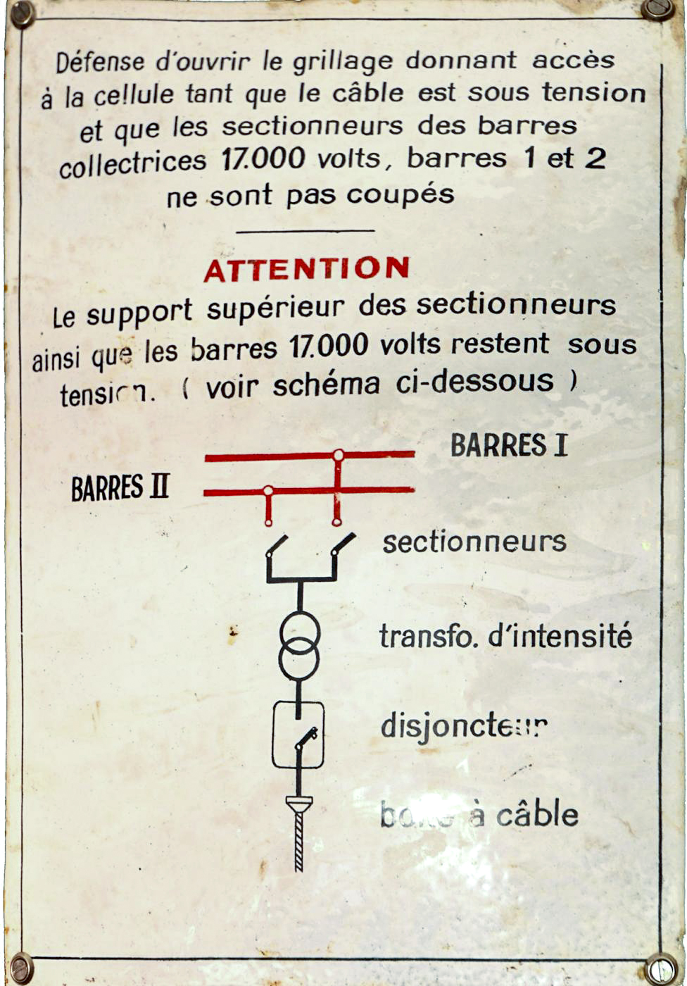 Ligne Maginot - XIVRY CIRCOURT - (Infrastructures électriques) - Plaque émaillée
Accès cellule départ