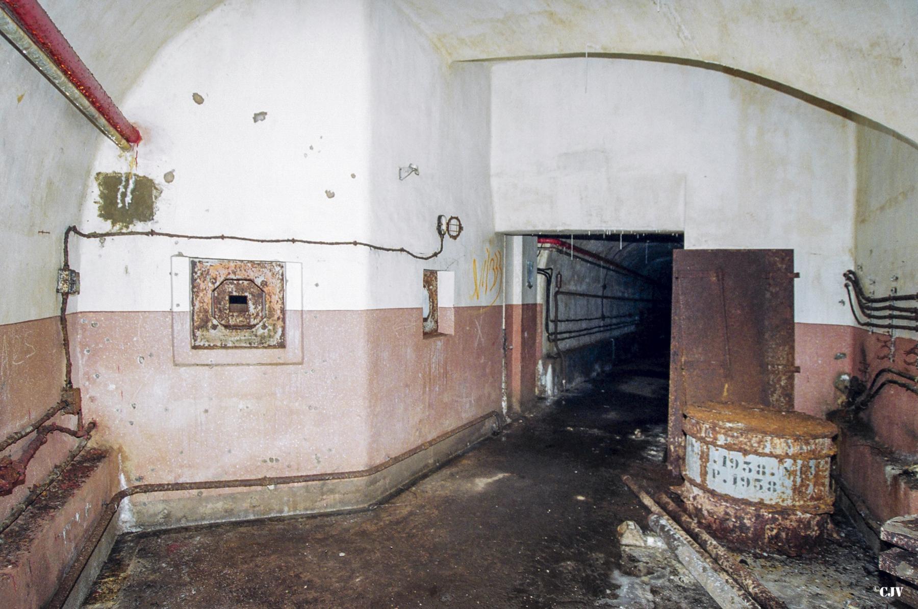 Ligne Maginot - ANZELING - A25 - (Ouvrage d'artillerie) - Blockhaus pour la défense de la galerie vers l'entrée des hommes