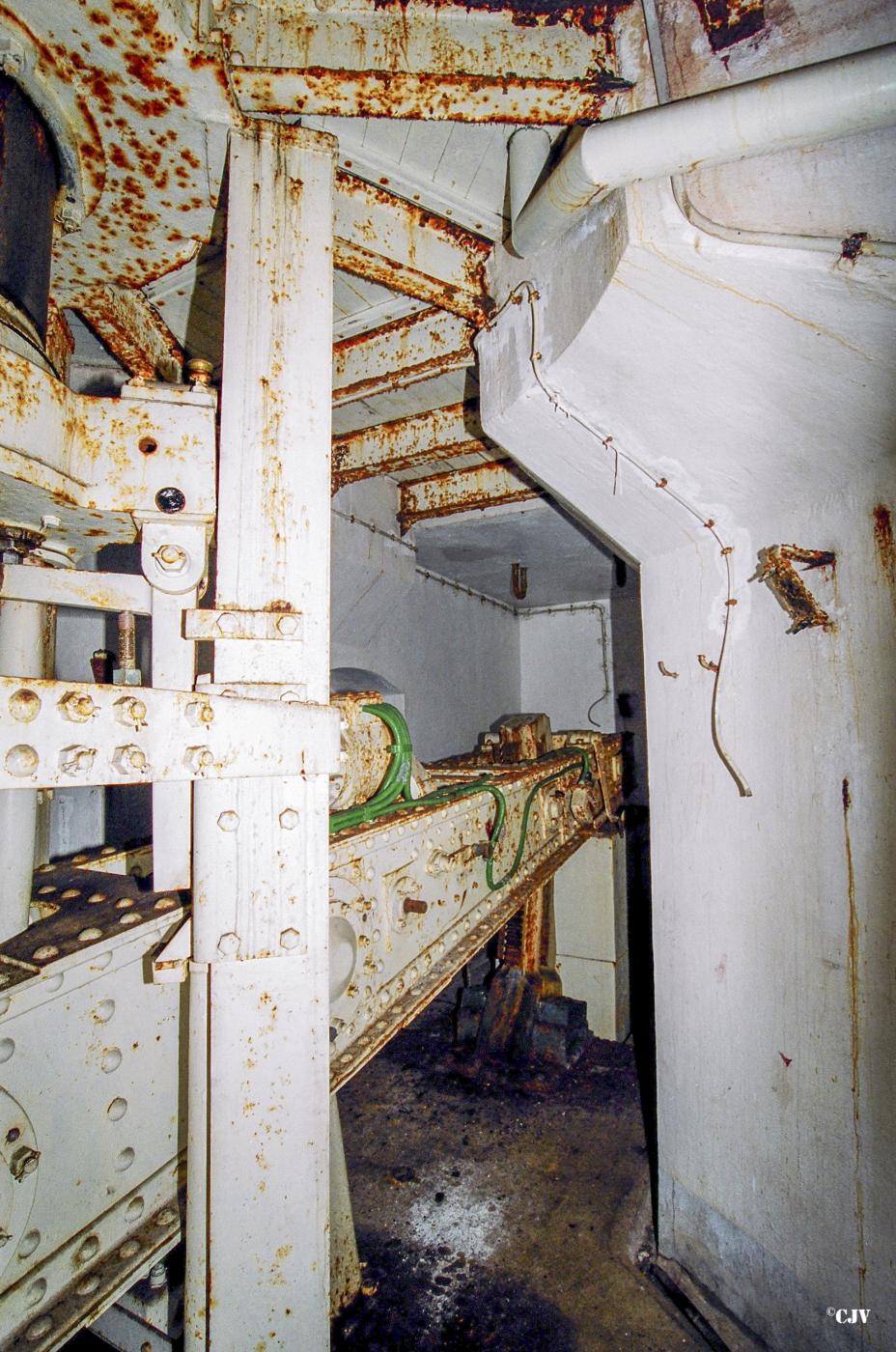 Ligne Maginot - ANZELING - A25 - (Ouvrage d'artillerie) - Bloc 2
Tourelle de mitrailleuses