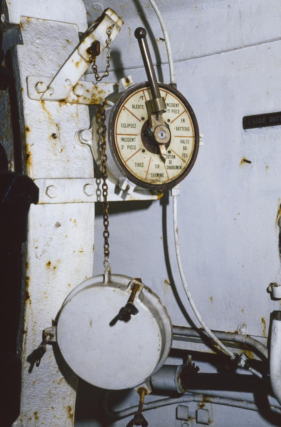 Ligne Maginot - ANZELING - A25 - (Ouvrage d'artillerie) - Bloc 3
Tourelle pour deux mortiers 81 mm