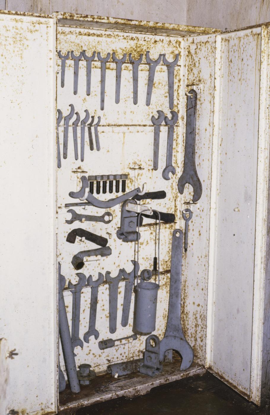 Ligne Maginot - ANZELING - A25 - (Ouvrage d'artillerie) - Bloc 3
Tourelle pour deux mortiers 81 mm
Les outils