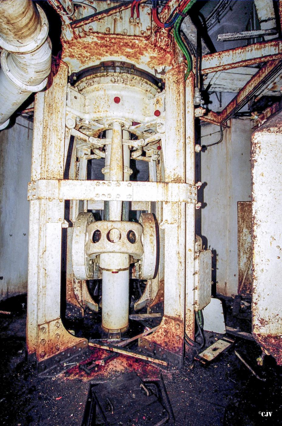 Ligne Maginot - ANZELING - A25 - (Ouvrage d'artillerie) - Bloc 4
Étage inférieur de la tourelle