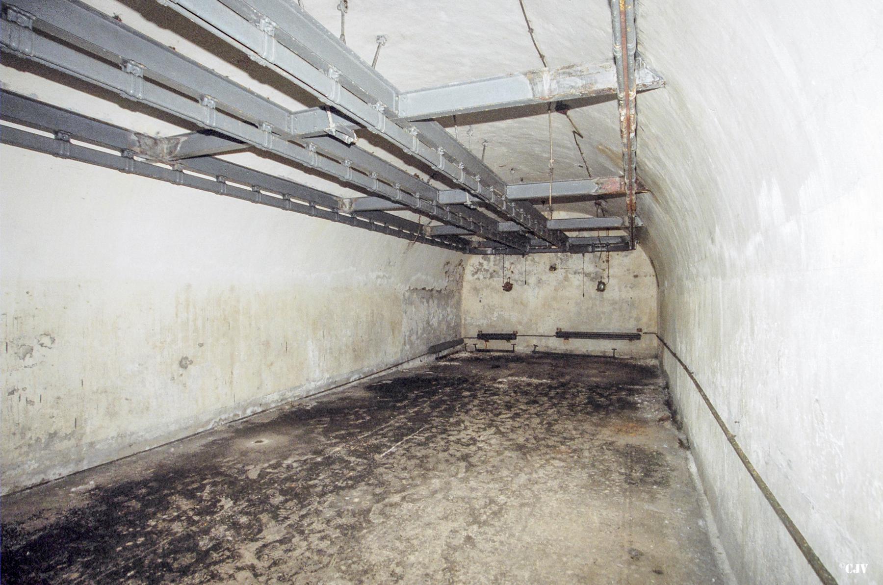 Ligne Maginot - ANZELING - A25 - (Ouvrage d'artillerie) - Bloc 5
Magasin M2 en bas du bloc