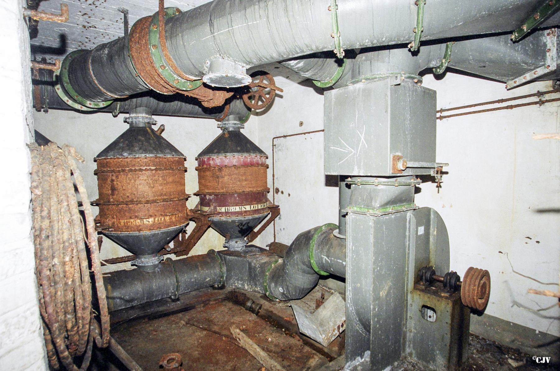 Ligne Maginot - ANZELING - A25 - (Ouvrage d'artillerie) - Bloc 5
Ventilation