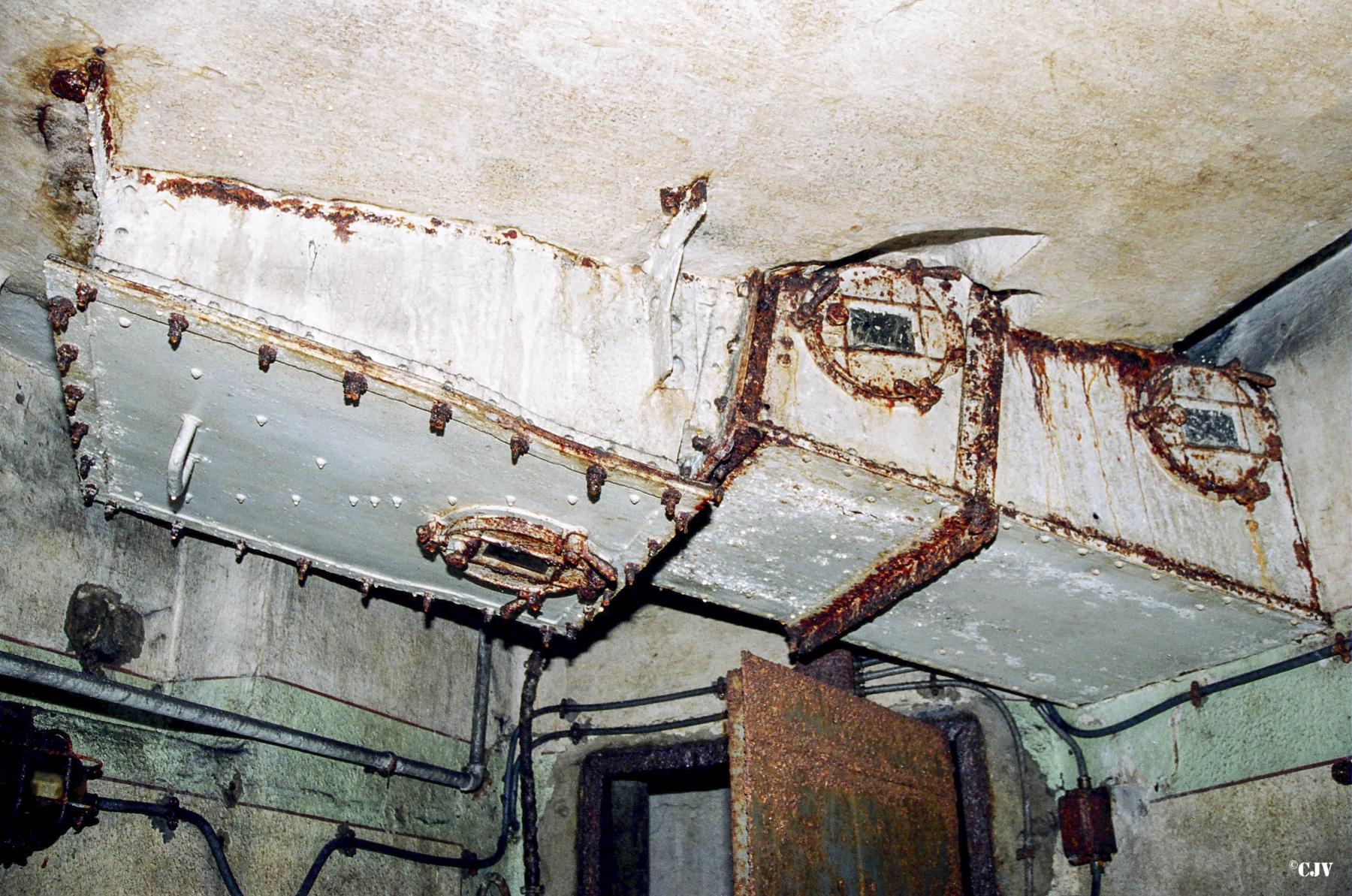 Ligne Maginot - ANZELING - A25 - (Ouvrage d'artillerie) - Bloc 5
L’évacuation des douilles