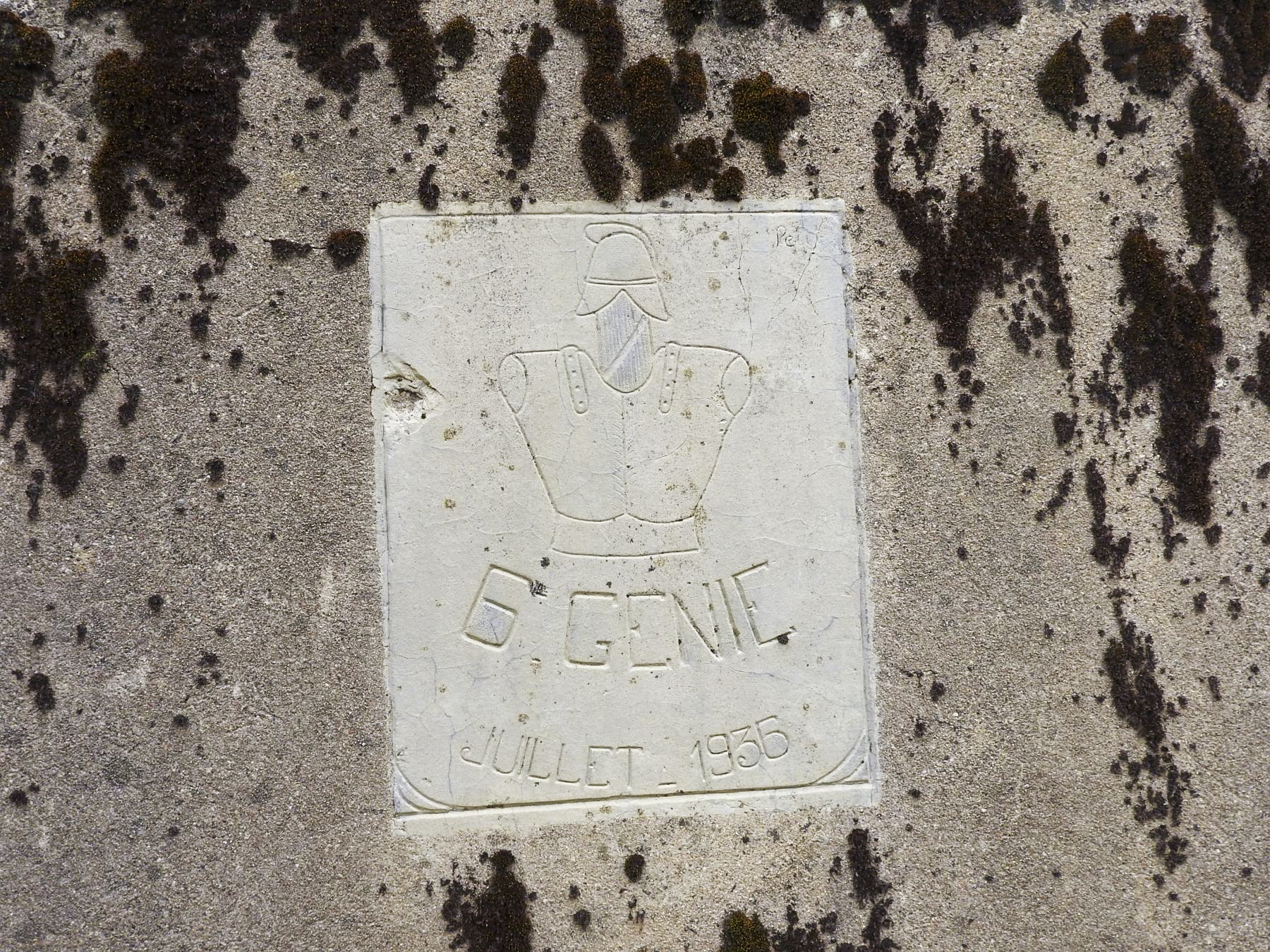 Ligne Maginot - BB23 - (Blockhaus pour canon) - Le cartouche du 6° Génie reste bien visible.