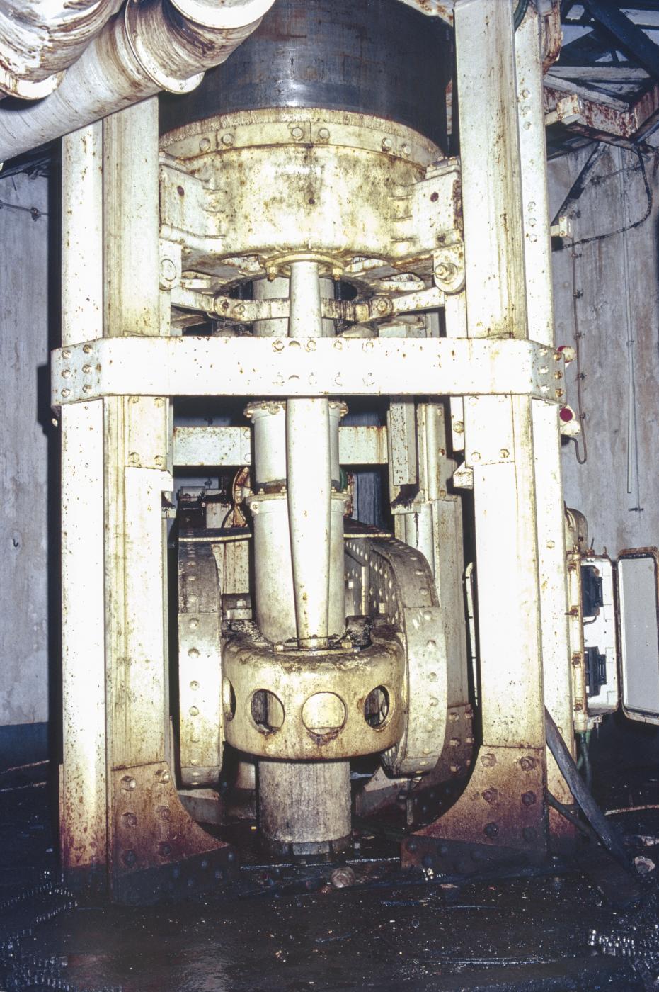 Ligne Maginot - ANZELING - A25 - (Ouvrage d'artillerie) - Bloc 7
Niveau inférieur de la tourelle