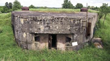 Ligne Maginot - MENSKIRCH - C57 - (Casemate d'infanterie - double) - Vue de l'entrée de la casemate.