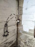 Ligne Maginot - LIEBFRAUENTHAL - (Casemate d'infanterie) - Goulotte à grenades (tagué)