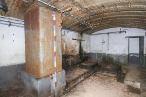 Ligne Maginot - DONAU - (Abri) - Socles des groupes électrogènes SUPDI et réservoir d'eau de refroidissement 