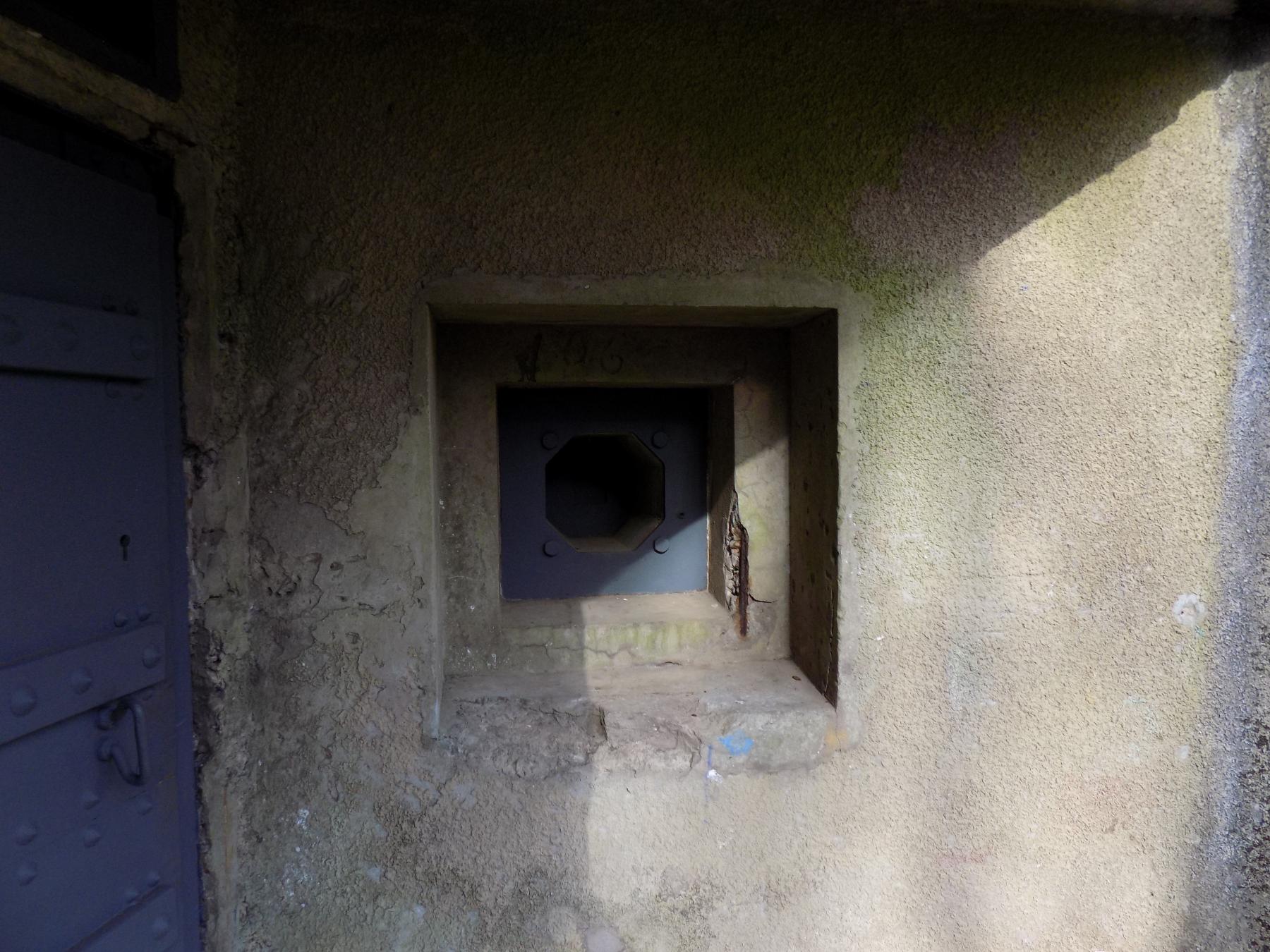 Ligne Maginot - KINDELBERG (QUARTIER CAMP - III/37° RIF) - (Abri) - Défense rapprochée du coffre Est - JL