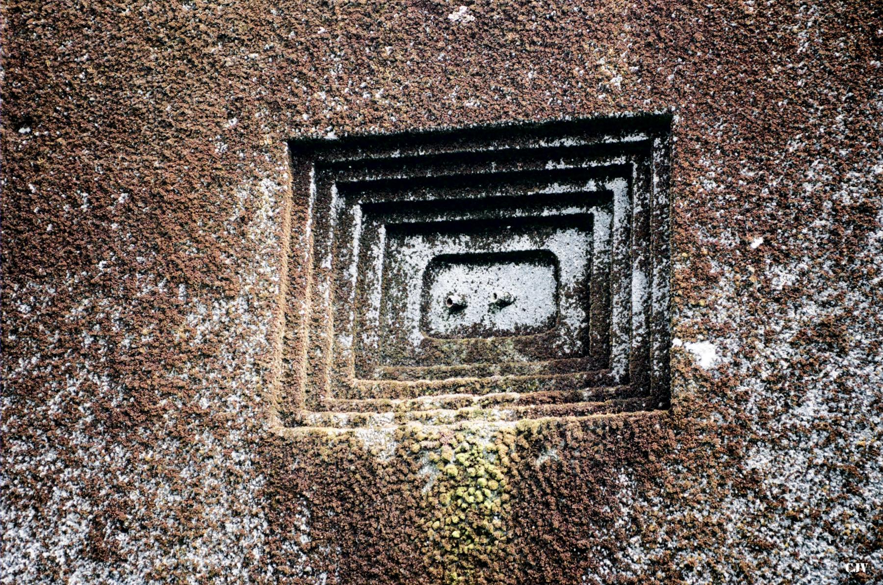 Ligne Maginot - ANZELING - A25 - (Ouvrage d'artillerie) - Bloc 9
Faux créneau
