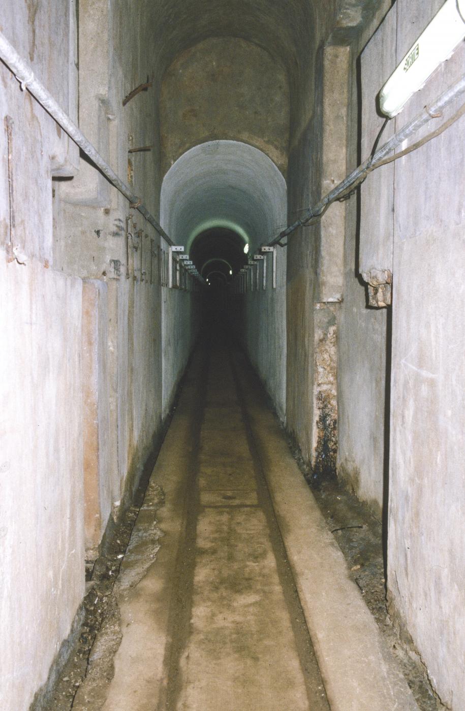 Ligne Maginot - ANZELING - A25 - (Ouvrage d'artillerie) - Bloc 9
Couloir d'acces